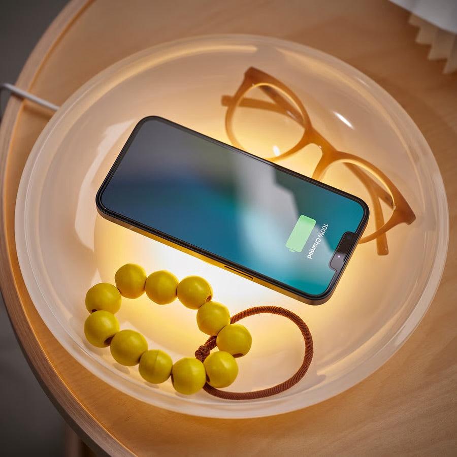 Lamp With Wireless Charger