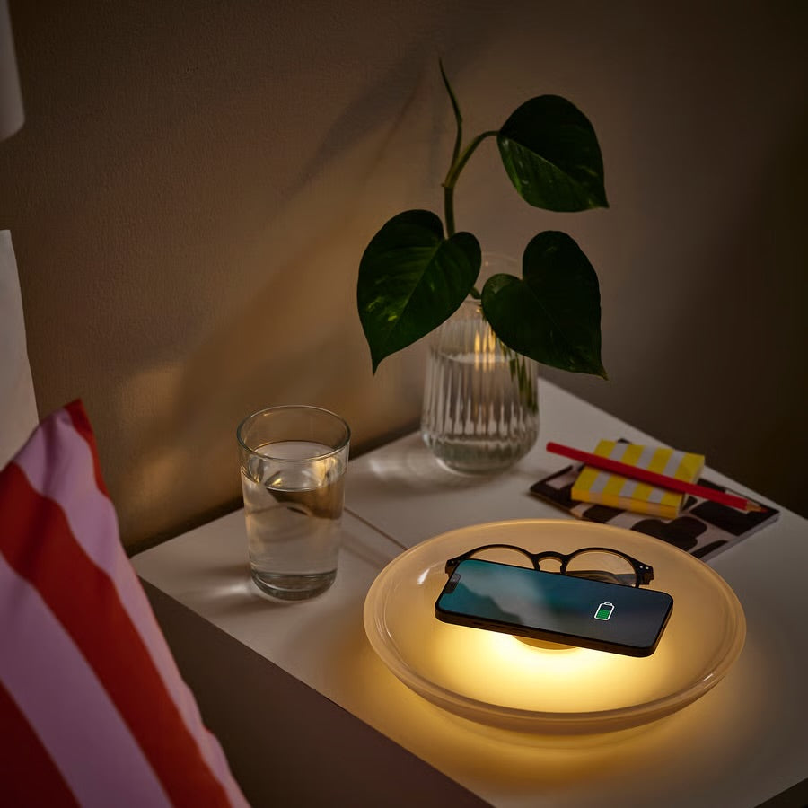Lamp With Wireless Charger