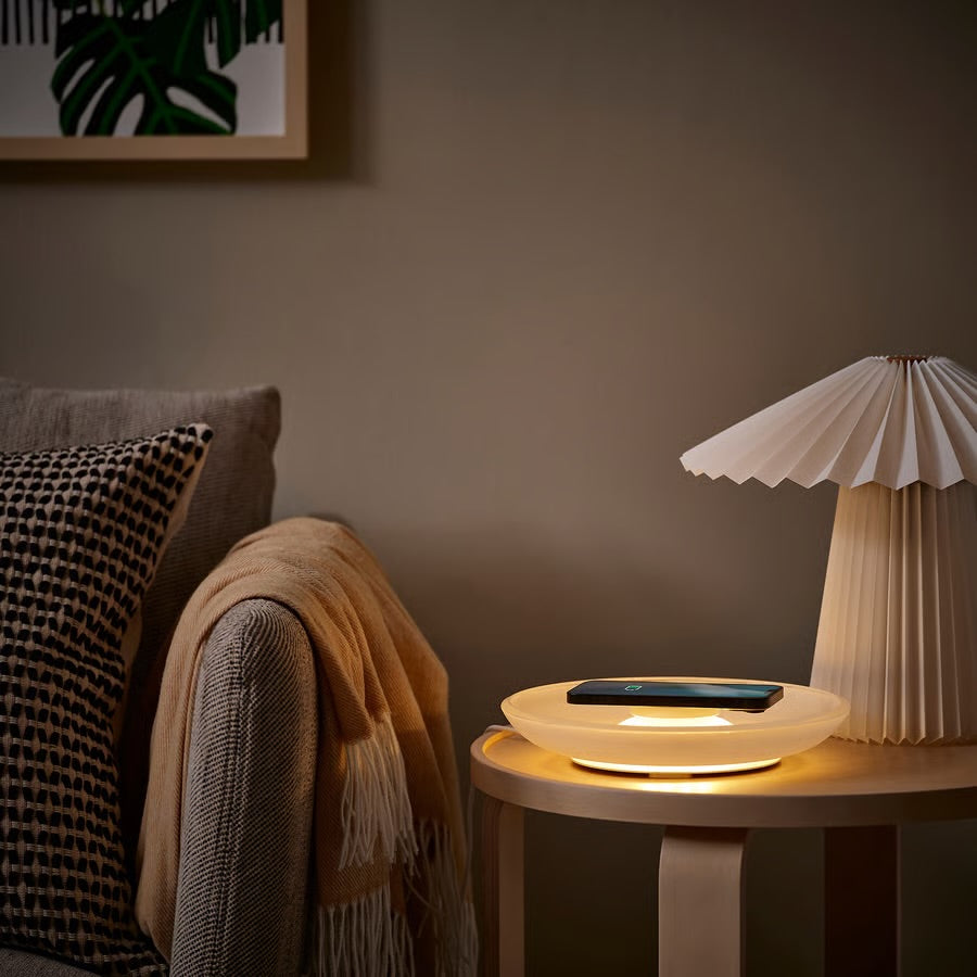 Lamp With Wireless Charger